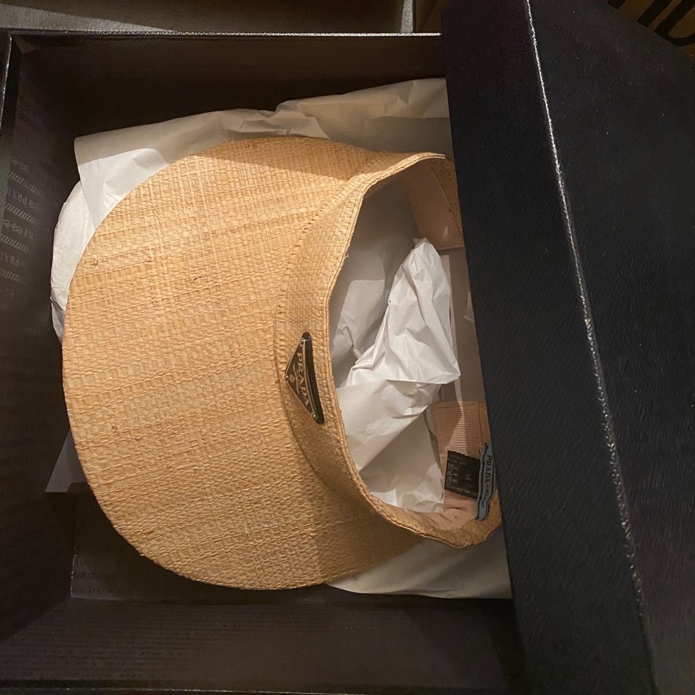 Prada 2020’ Visor - Picture 1 of 5